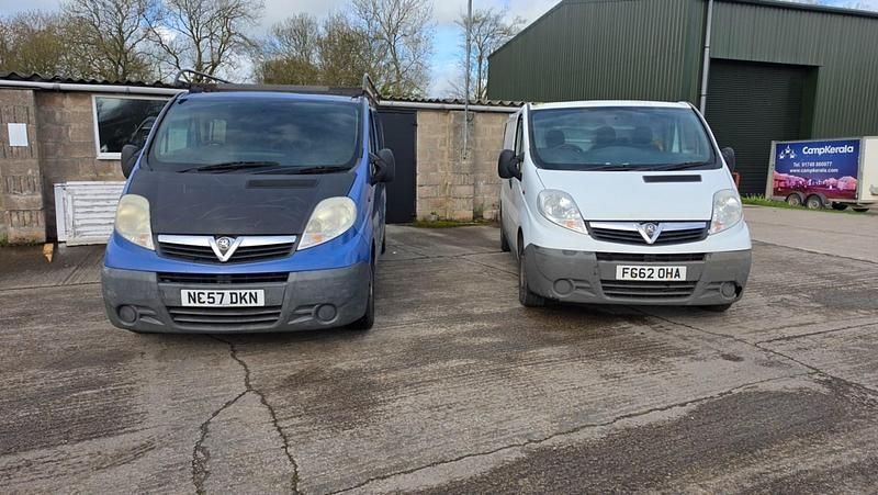 Used Vauxhall Vivaro 115 HP (84 kW) 2012 White MPV