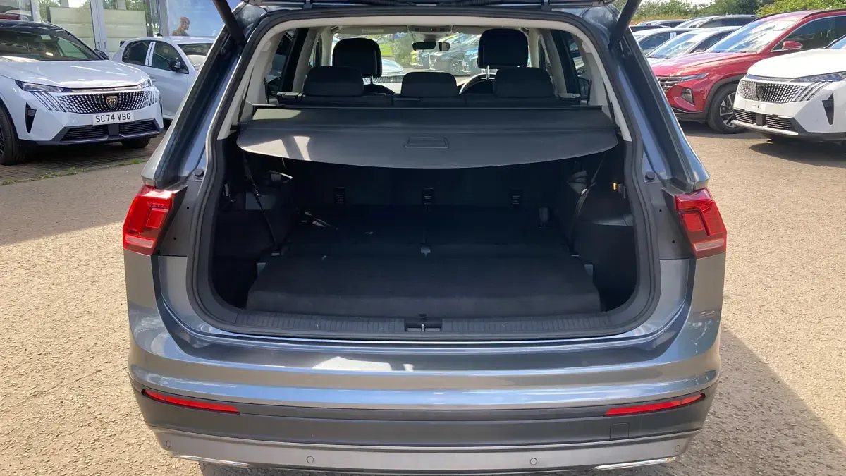 Used VW Tiguan Allspace Match 150 HP (110 kW) 2020 Grey SUV