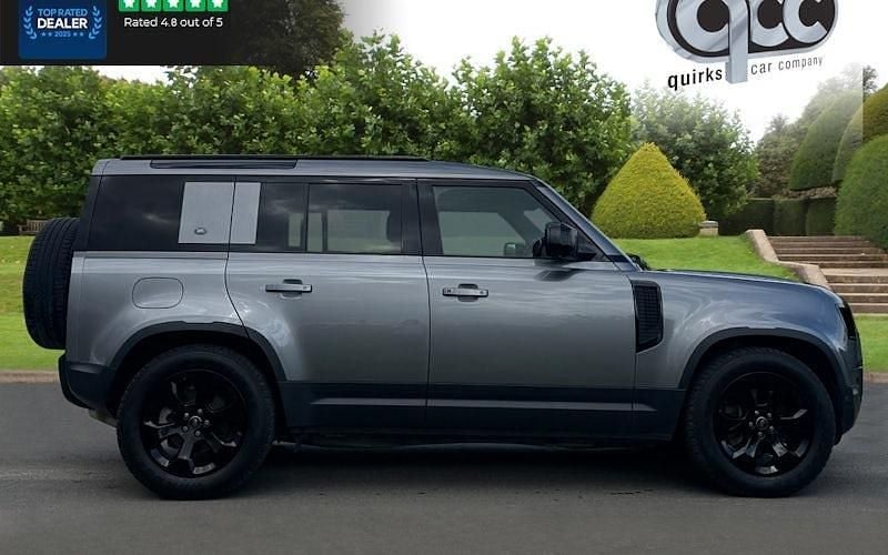 Usado Land Rover Defender SE 249 HP (183 kW) 2023 SUV