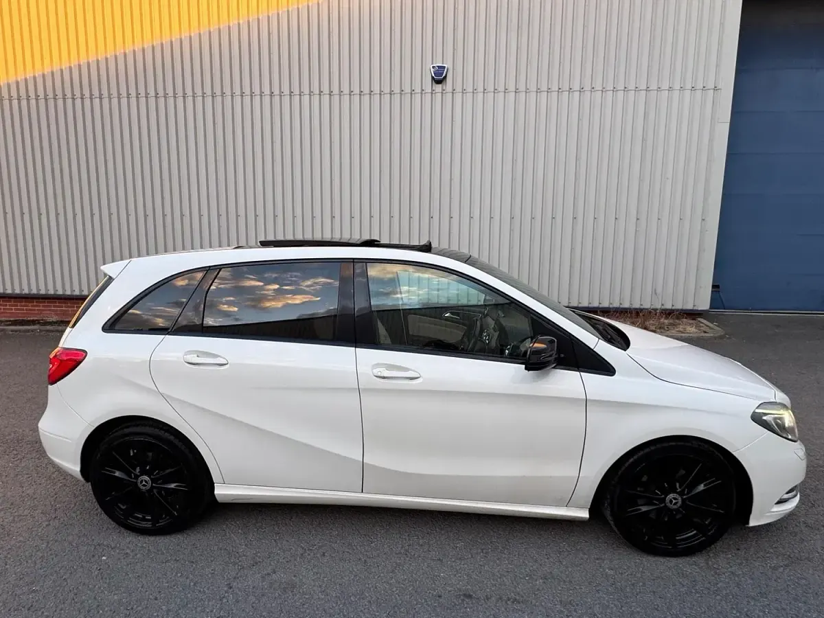 Used Mercedes B180 2013 White MPV