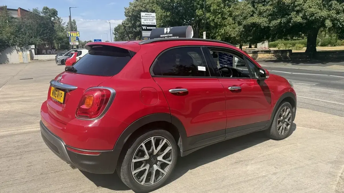 Used Fiat 500X Cross Plus 120 HP (88 kW) 2016 Red SUV