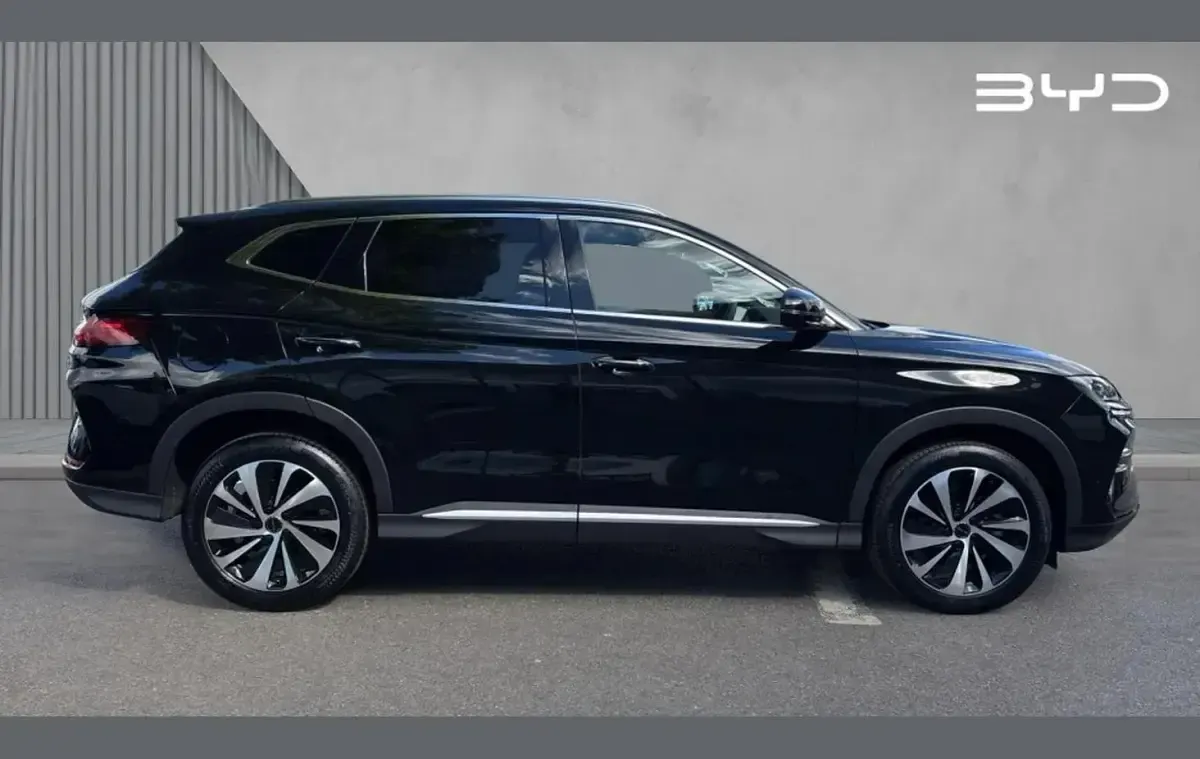 Used BYD Seal U Boost 218 HP (160 kW) 2025 Black SUV