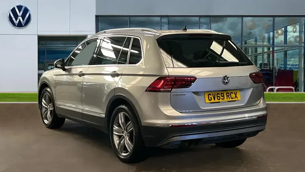 Used VW Tiguan SEL 240 HP (176 kW) 2020 Tungsten silver metallic SUV