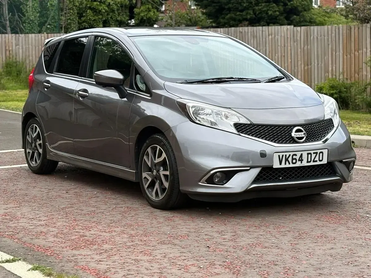 Used Nissan Note Tekna 90 HP (66 kW) 2014 Grey Hatchback
