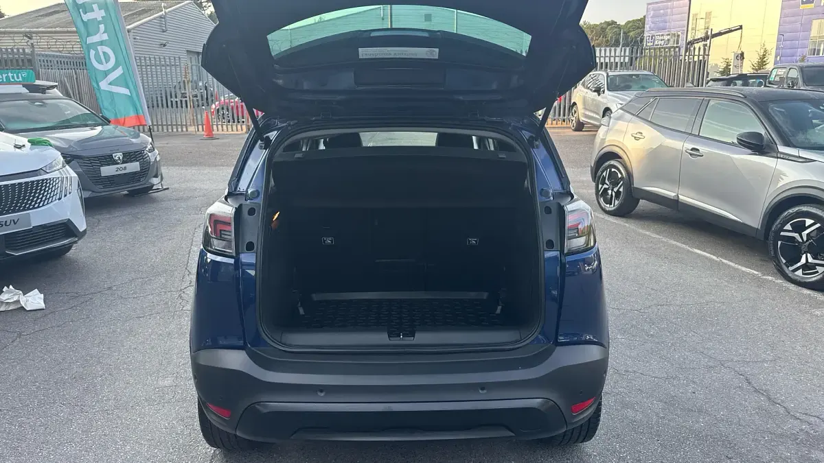Used Vauxhall Crossland Ultimate 110 HP (80 kW) 2023 Blue SUV