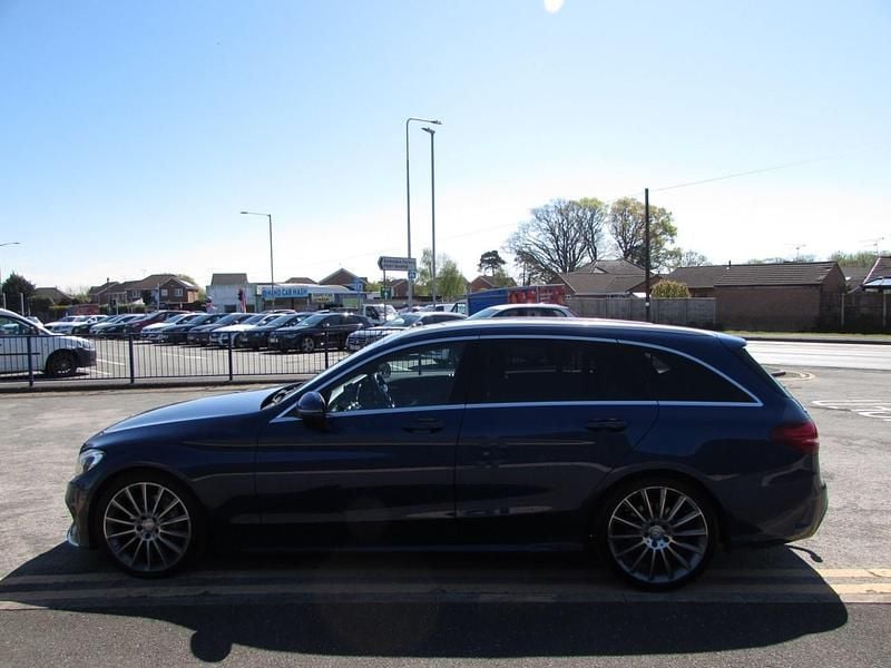 Begagnad Mercedes C220 AMG line 2016 Blå Kombi
