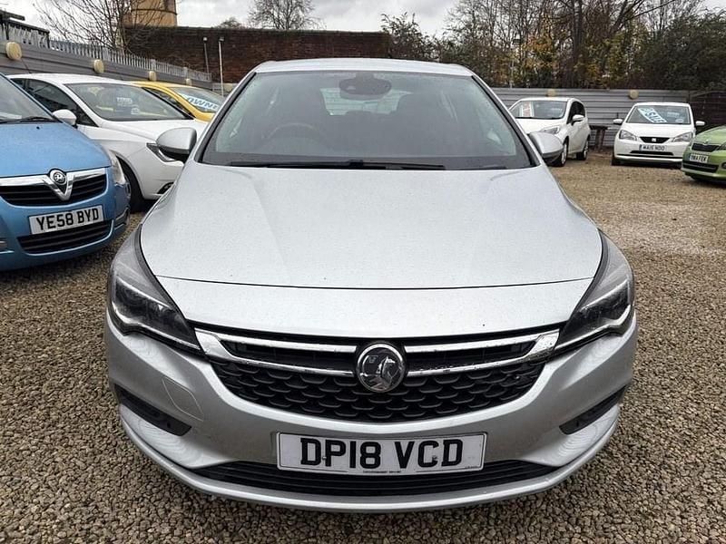 Used Vauxhall Astra SRi 136 HP (100 kW) 2018 Silver Hatchback