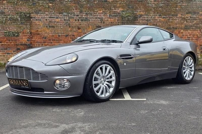 Used Aston Martin Vanquish 466 HP (342 kW) 2003 Silver Coupe