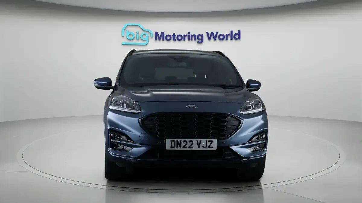 Used Ford Kuga ST-Line 225 HP (165 kW) 2022 Blue SUV
