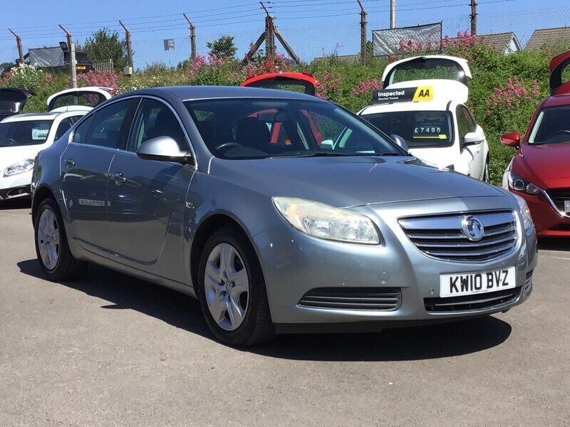 Silver Used 2010 Vauxhall Insignia Sedan | £2,195 - Image 1/4