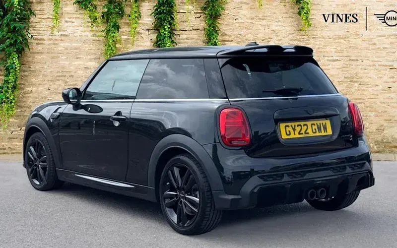 Used Mini Cooper S Hatch 178 HP (130 kW) 2022 Black Hatchback