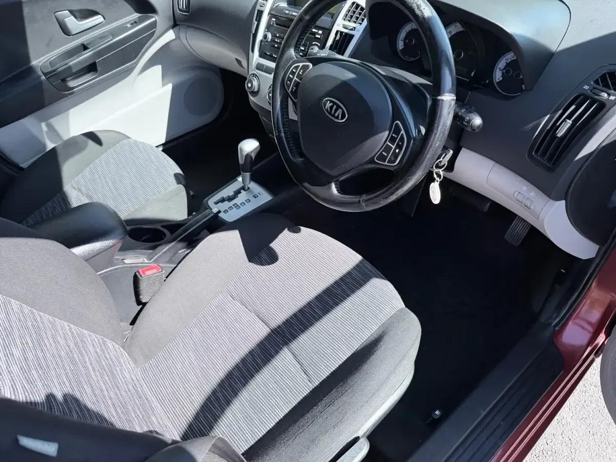 Używany Kia Ceed 2008 Czerwony Hatchback