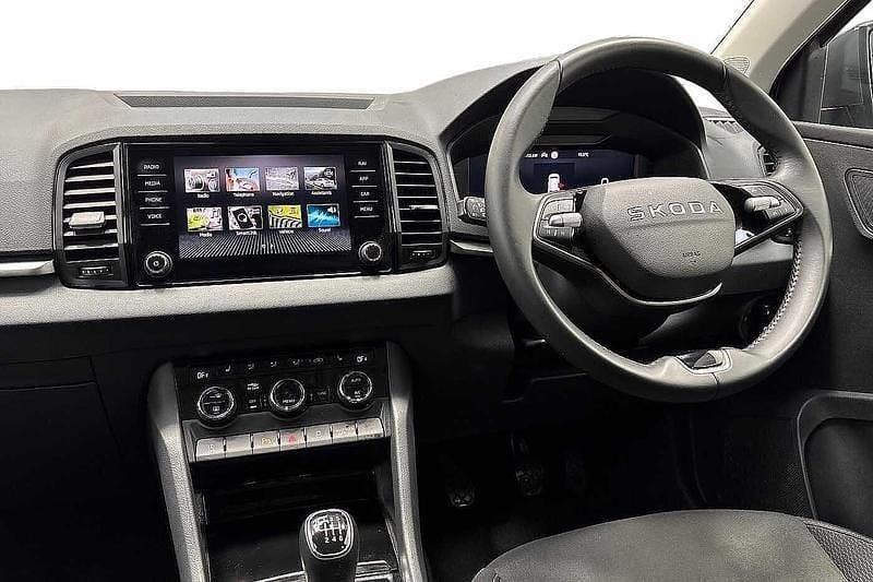 Used Skoda Karoq SE 150 HP (110 kW) 2025 Graphite grey metallic SUV