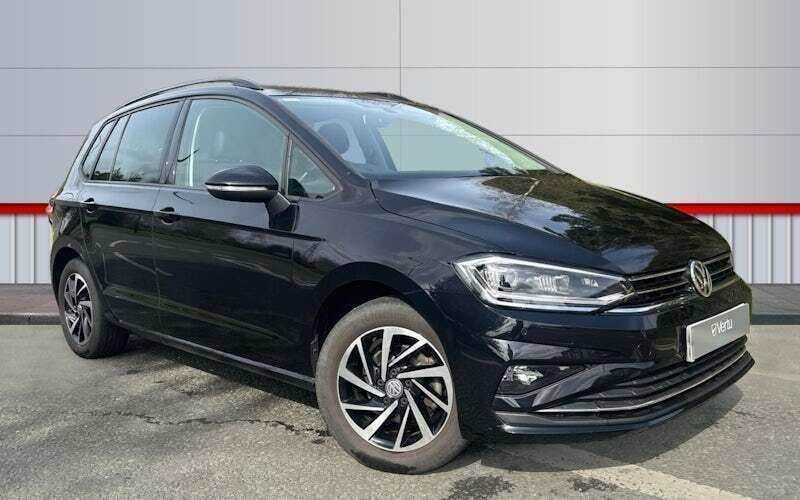 Used 2020 VW Golf VII Match Hatchback | £15,677 (Good price) - Image 1/4