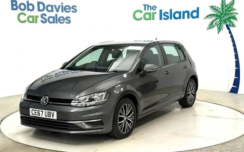 Used VW Golf VII SE 125 HP (91 kW) 2017 Grey Hatchback