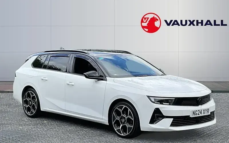 Used Vauxhall Astra Ultimate 131 HP (96 kW) 2026 Estate
