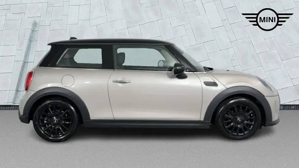 Used Mini Cooper Classic 134 HP (98 kW) 2023 Grey Hatchback