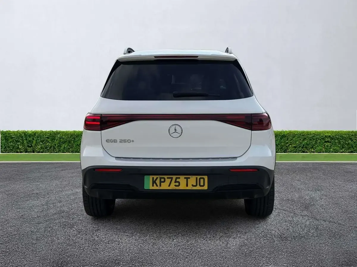 Used Mercedes EQB250+ Urban 139 kW (190 HP) 2025 White SUV