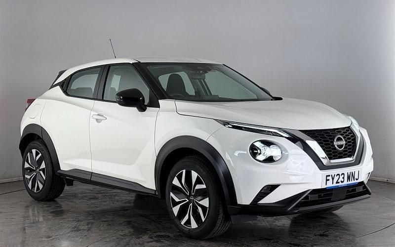 Used Nissan Juke Acenta 114 HP (83 kW) 2023 White SUV