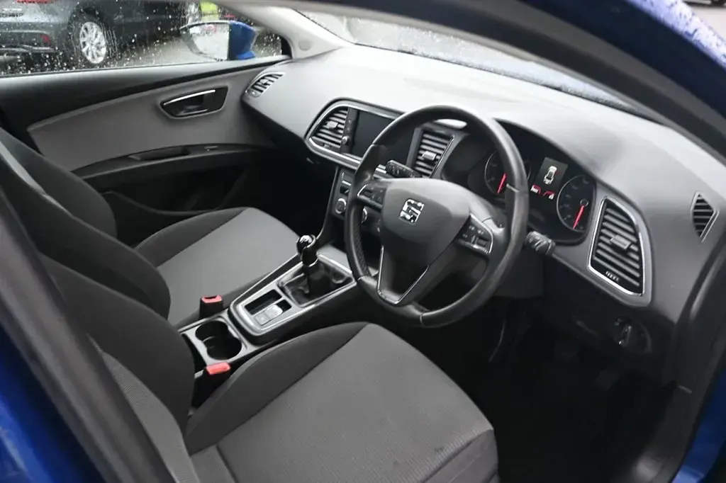 Second-hand Seat Leon SE Dynamic 115 CP (84 kW) 2020 Albastru Break