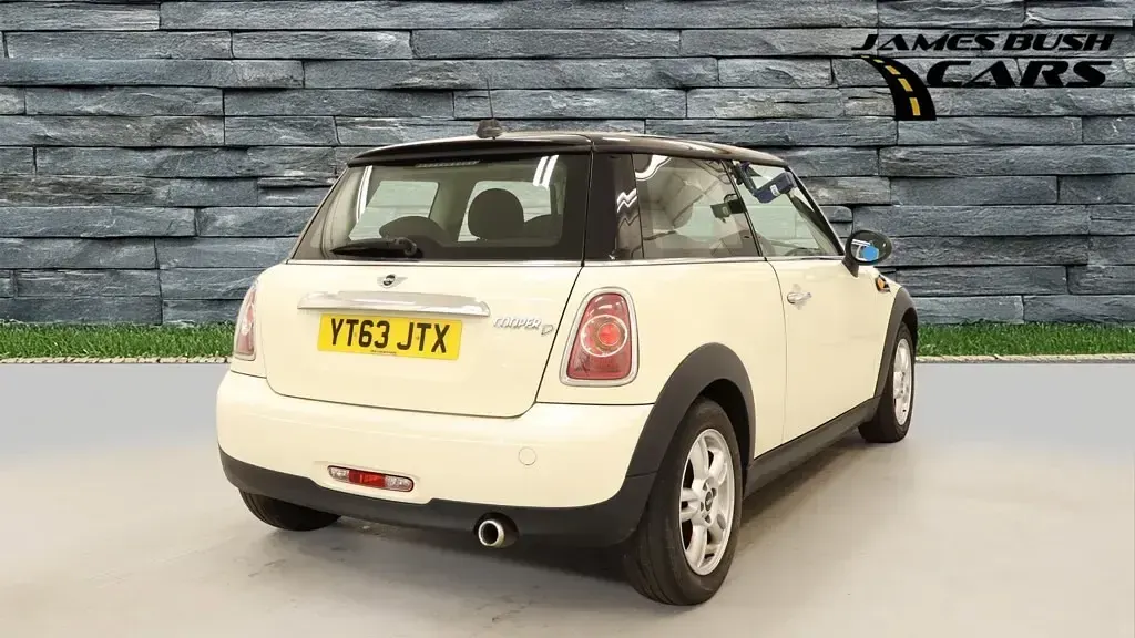 Used Mini Cooper D Hatch 2013 White Hatchback