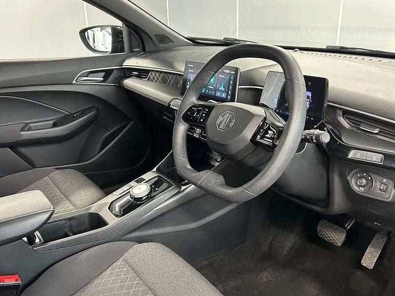 Used MG MG3 SE 194 HP (142 kW) 2025 Black Hatchback