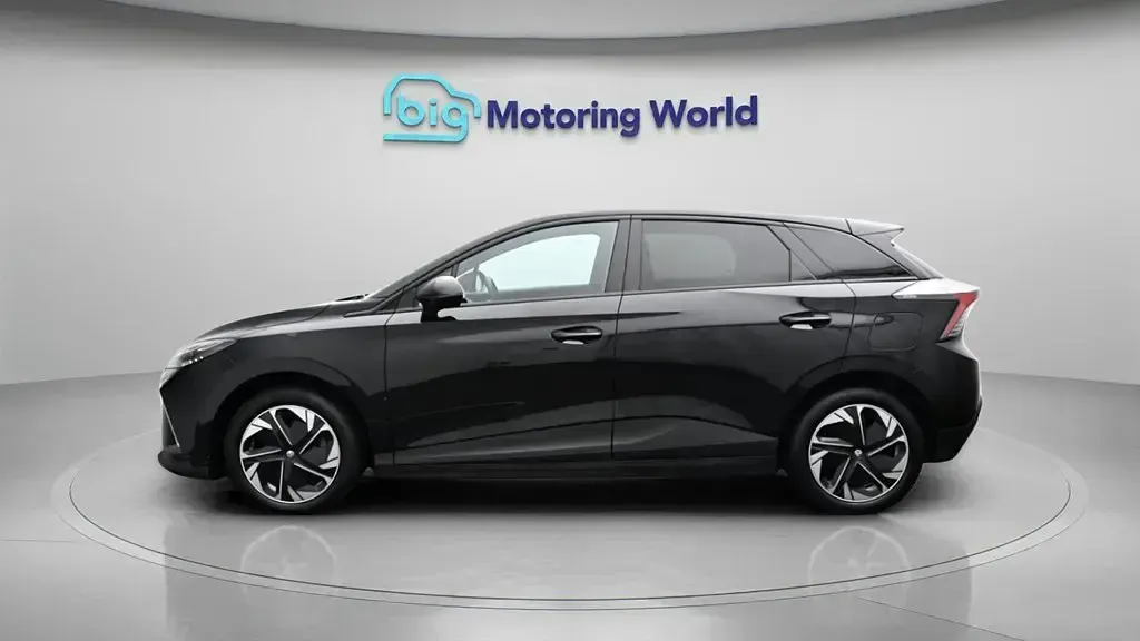 Used MG MG4 EV Trophy 319 kW (435 HP) 2023 Black Hatchback