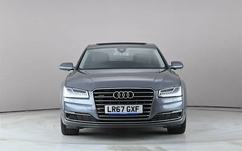 Usado Audi A8 262 HP (192 kW) 2017 Cinzento Sedan