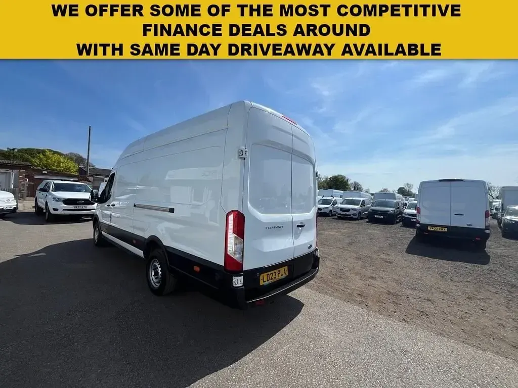 Usado Ford Transit S 2023 Branco Van