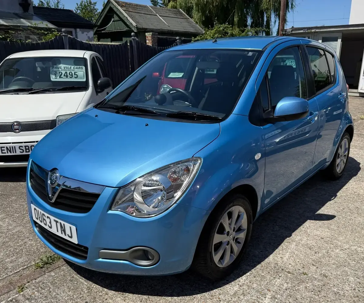 Used Vauxhall Agila 94 HP (69 kW) 2013 Blue MPV
