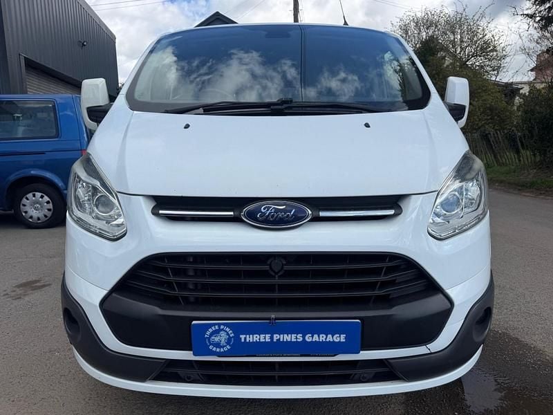 Used Ford Transit Custom Limited 125 HP (91 kW) 2015 White Van