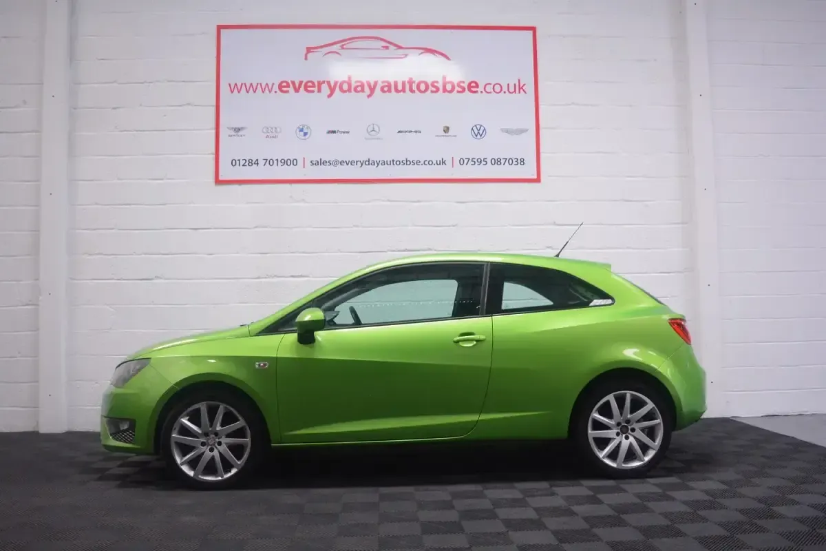 Used Seat Ibiza FR 105 HP (77 kW) 2012 Green Hatchback