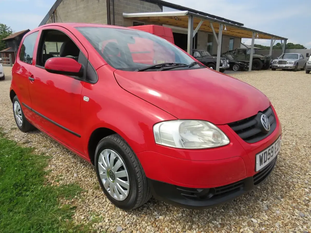 Used VW Fox 55 HP (40 kW) 2010 Red Hatchback