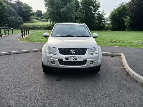 Used Suzuki Grand Vitara SZ5 127 HP (93 kW) 2010 Silver SUV