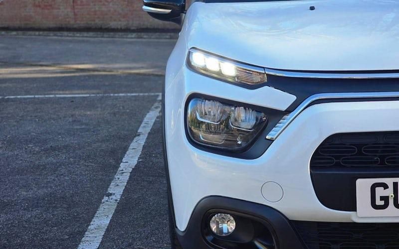 Used Citroën C3 PureTech 83 HP (61 kW) 2022 White Hatchback