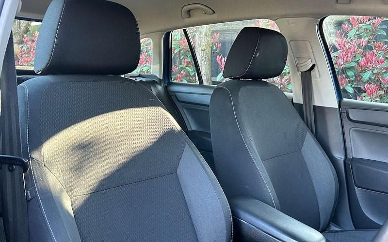 Used Skoda Rapid SE 105 HP (77 kW) 2014 Blue Hatchback