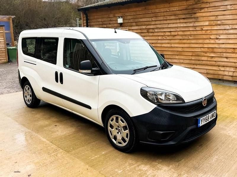 Begagnad Fiat Doblò Active 2018 Vit Minibuss
