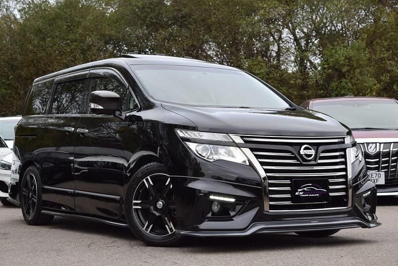 Used Nissan Elgrand 2015 Metallic black MPV