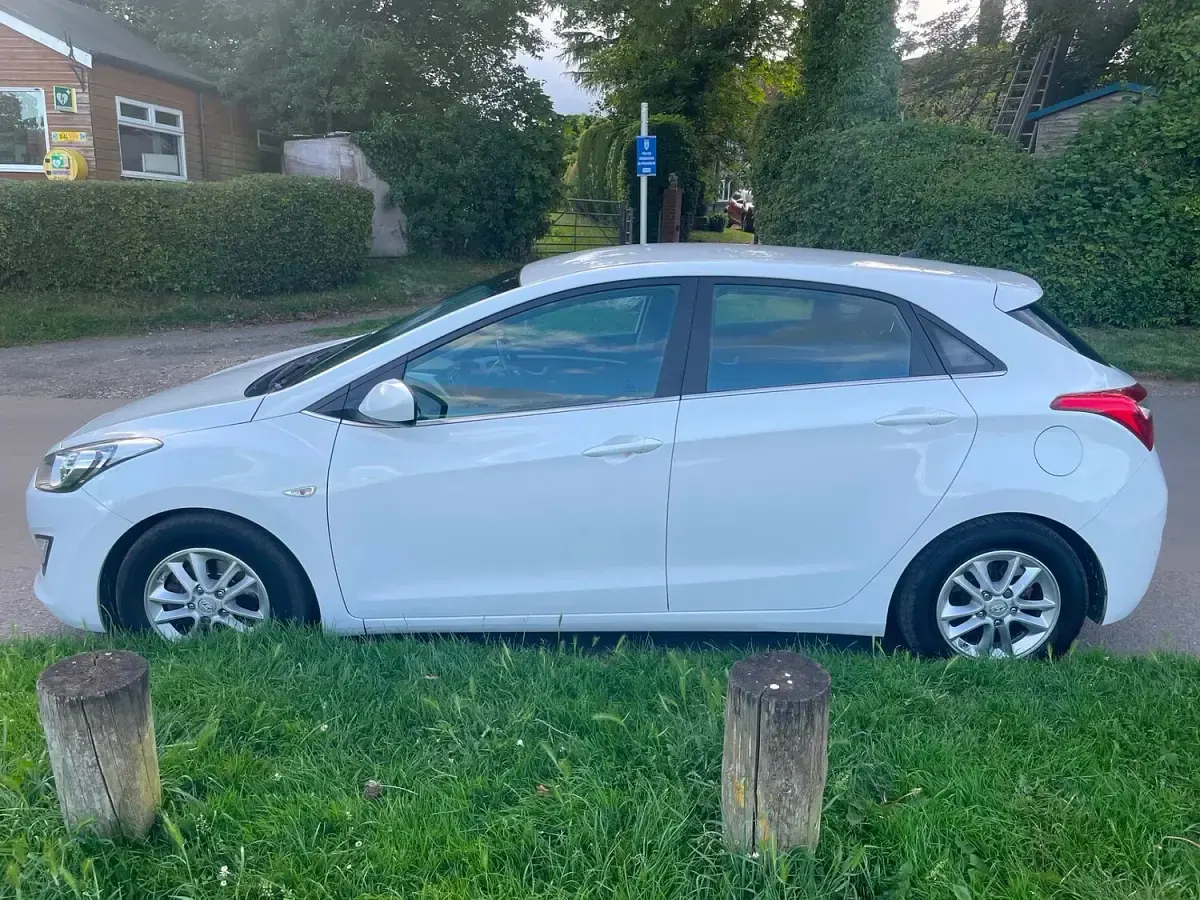 Used Hyundai i30 SE 2015 White Hatchback