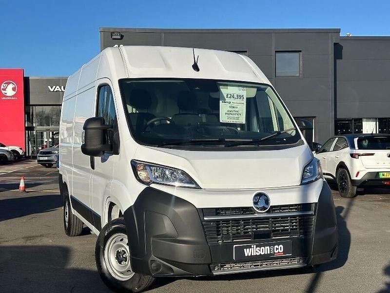 White New 2025 Vauxhall Movano S MPV | £22,994 (Good price) - Image 1/4
