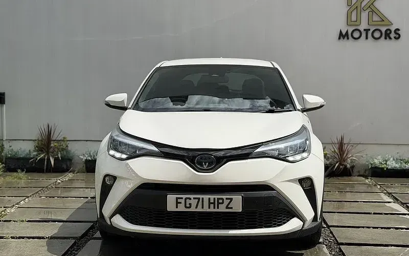 Used Toyota C-HR Design 122 HP (89 kW) 2022 White SUV