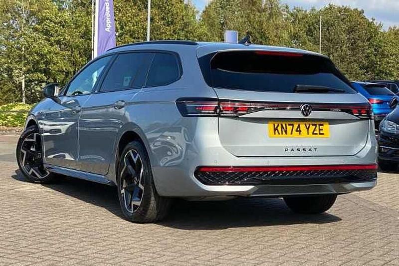 Used VW Passat 150 HP (110 kW) 2024 Estate