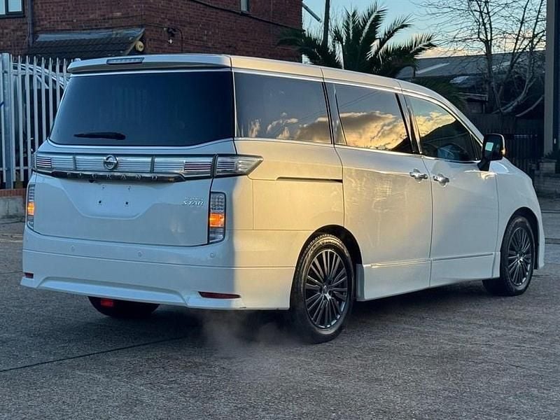 Used Nissan Elgrand S 2019 White MPV
