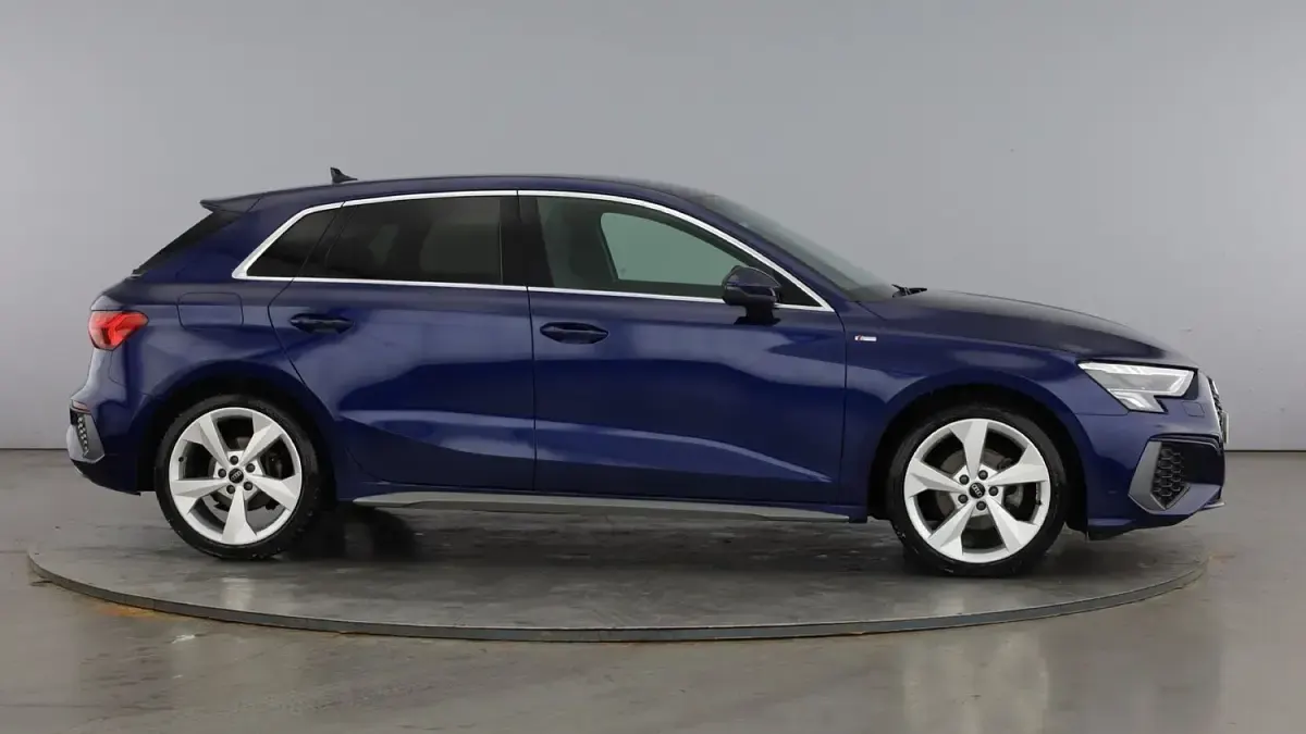 Used Audi A3 Sportback S-Line 150 HP (110 kW) 2023 Blue Hatchback