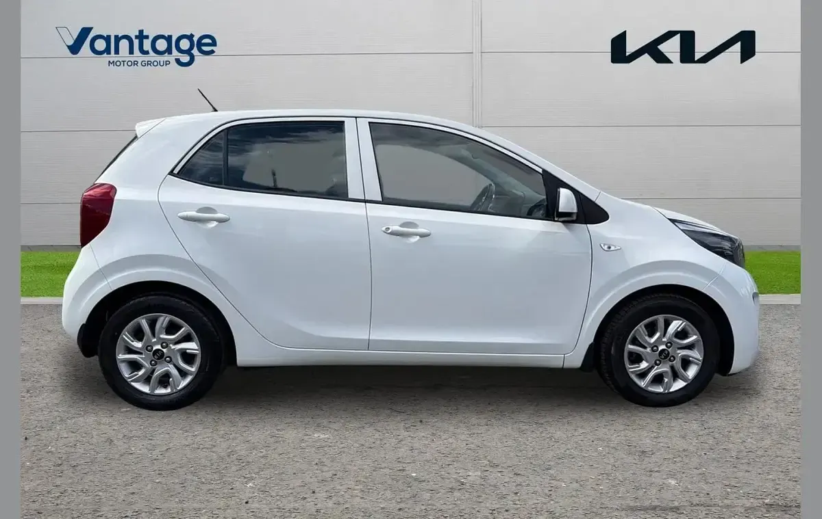Used Kia Picanto 65 HP (47 kW) 2020 White Hatchback