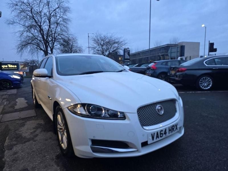 Used Jaguar XF Sportbrake Luxury 163 HP (119 kW) 2015 White Estate