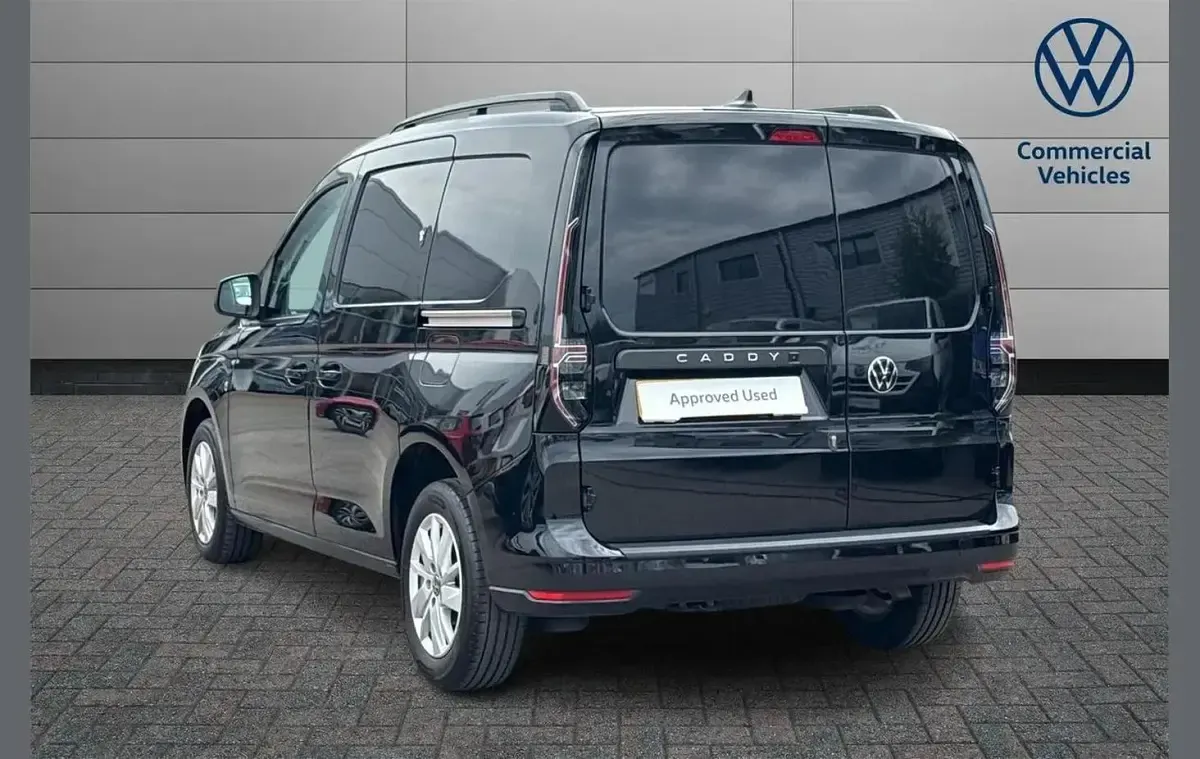 Used VW Caddy Pro 122 HP (89 kW) 2024 Black MPV