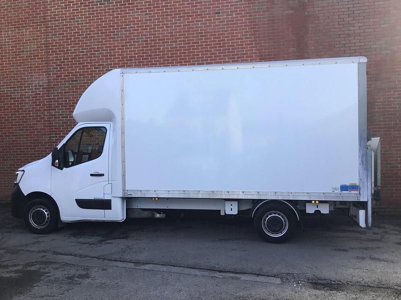 Used Renault Master Business 2023 White MPV