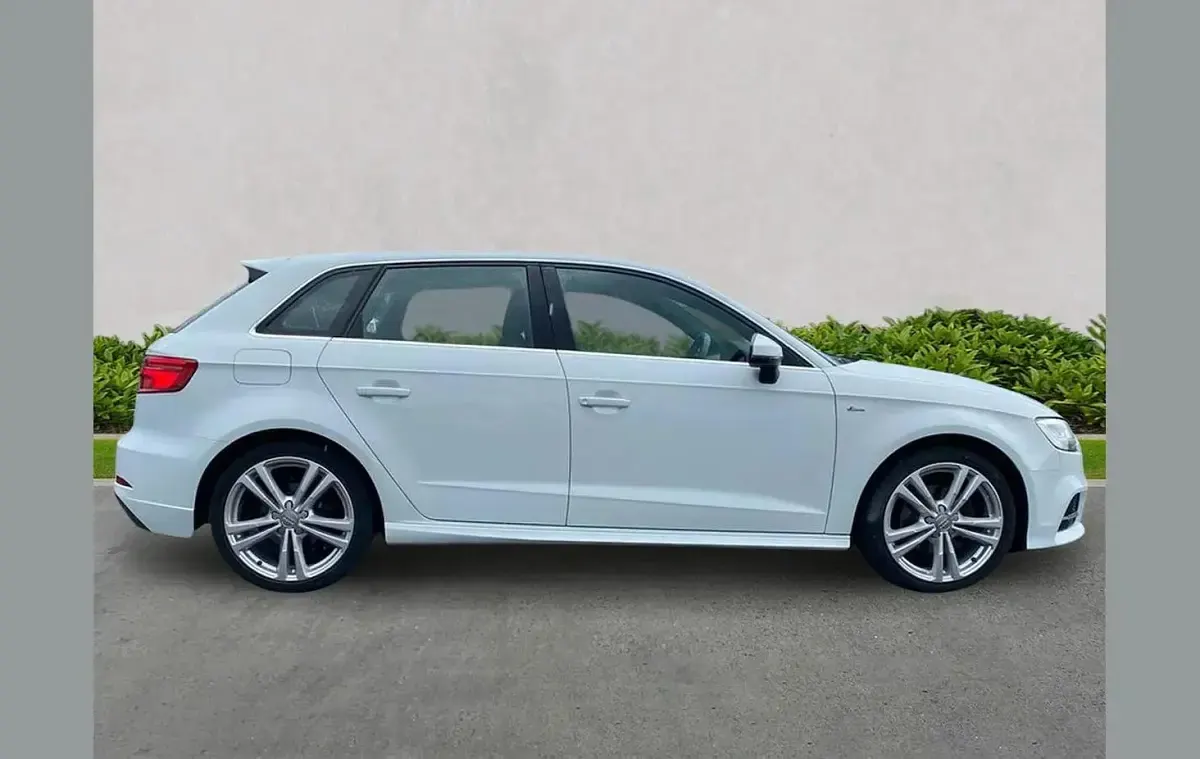 Used Audi A3 S-Line 150 HP (110 kW) 2018 White Sedan