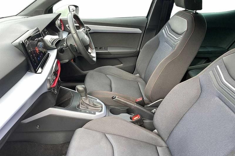 Used Seat Arona FR 150 HP (110 kW) 2021 Magnetic grey SUV